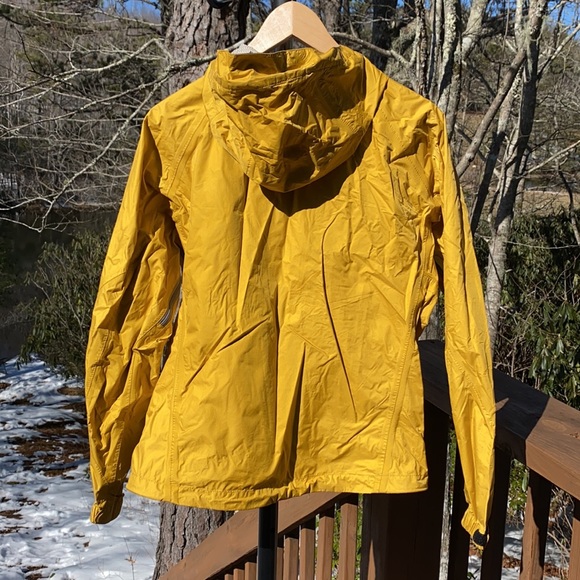 RED LEDGE Yellow Lightweight Rain Jacket - Picture 11 of 11